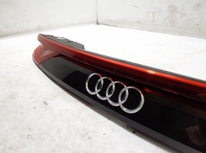 AUDI Q8 (2018–2026) Tagatuli tagaluugil 4M8945095Q - 9