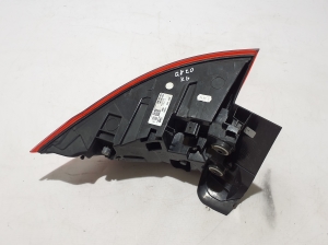 AUDI Q8 (2018–2026) Eckleuchte hinten 4M0945069C - 2