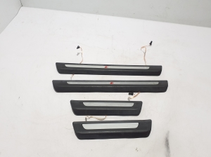   Inner sill trim  - 4M8947405A 