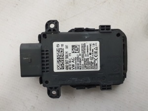 AUDI Q8 (2018–2026) Aklās zonas radars Distronic 4N0907566H - 2