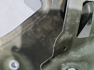 BMW X5 G05 (2018–2026) Halter Kotflügel vorne 7418220 - 4