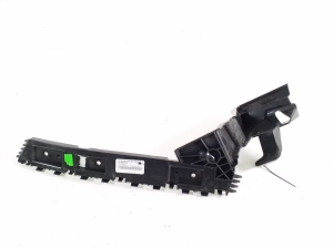 Rear bumper bracket - LJ8B17E850AE