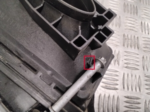 Mercedes Benz G-Class 463 (1990–2018) Luftfiltergehäuse A6420904401 - 3