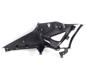 Ford Mustang Mach-E Mach-E (2020–2026) Tagumise toe sisekujundus LJ8BR31148BFW - 2