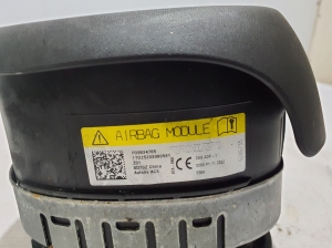VOLVO XC60 (2017–2026) Stūres drošības spilvens 39834785 - 4