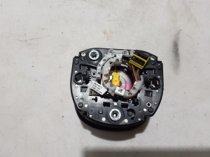 VOLVO XC60 (2017–2026) Stūres drošības spilvens 39834785 - 5
