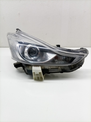 TOYOTA Prius W50 (2015–2020) Esituli KOITO4768 - 6