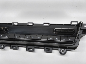 Mazda cx-60 I (2022–2026) Heater control panel KR9R61190 - 4