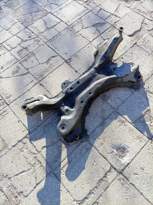 TOYOTA RAV 4 A4 (2012–2018) Eesmine alusraam 5120178010 - 2