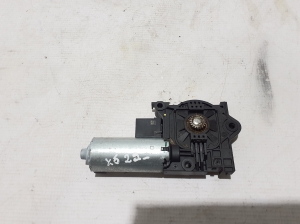 BMW X5 G05 (2018–2026) Schiebedachmotor 10030665B - 4