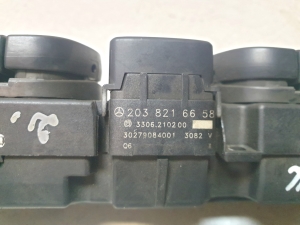 Mercedes Benz CLK-Class 209 (2002–2009) Hazard light switch A2038216658 - 2
