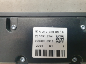 Mercedes Benz E-Class W212 (2009–2015) Schalter Einparkhilfe A2128208910 - 3