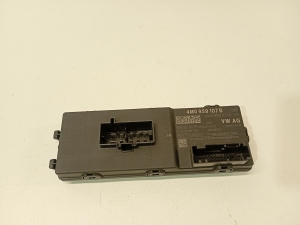   Tagaluugi juhtmoodul  - 4m0959107b 