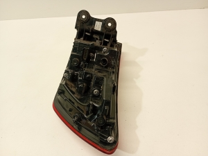 AUDI A4 B9 (2015–2026) Eckleuchte hinten 8w9945091 - 7