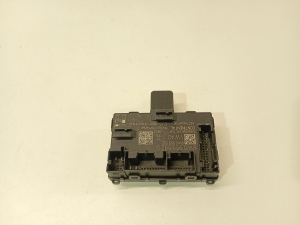   Esiukse juhtplokk  - 8w0959592g 