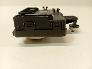 AUDI A4 B9 (2015–2026) Esiukse juhtplokk 8w0959593g - 4
