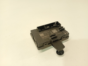  Steuergerät für hintere Seitentür  - 8w0959595g 