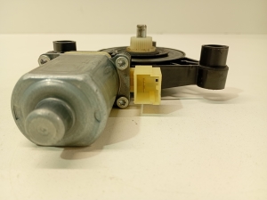 AUDI A4 B9 (2015–2026) Esiukse aknatõstuki mootor 8w0959802 - 5