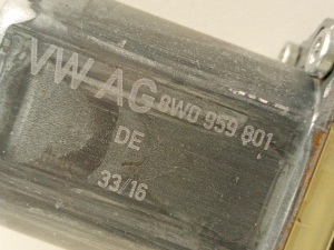AUDI A4 B9 (2015–2026) Fensterhebermotor vorne 8w0959801 - 4