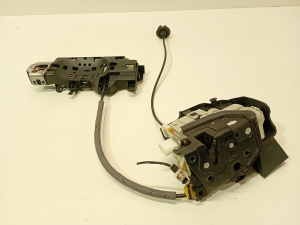 AUDI A4 B9 (2015–2026) Esiukse lukk 8x2837016b - 5