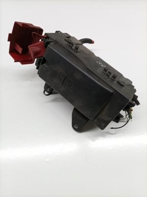   Fuse boxes  - GX7314A076AA 