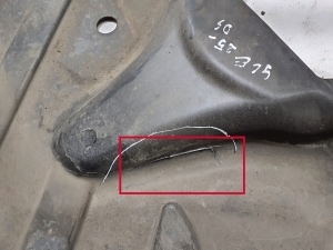 Mercedes Benz GLE-Class 167 (2019–2026) Põhjakaitse A1676803600 - 2