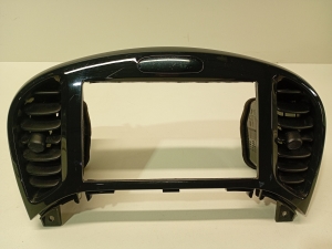 Dashboard air vent grilles - 682601ke0a