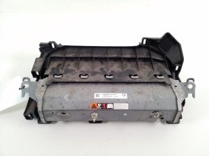TOYOTA RAV 4 A5 (2019–2026) Põlveturvapadi 7390042050 - 2