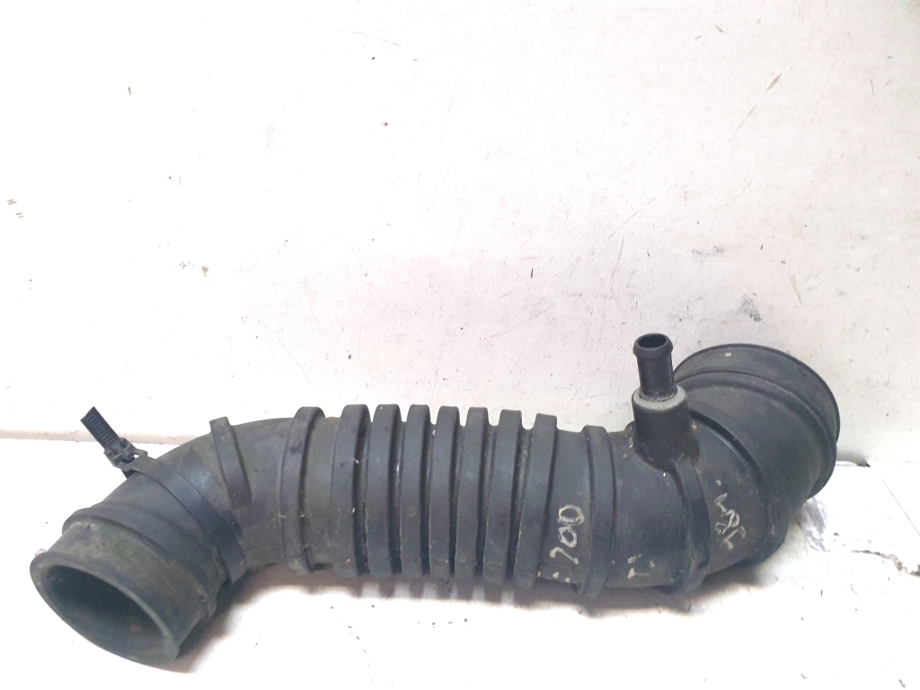 Mitsubishi L 200 (1996–2006) Luftansaugschlauch MR127412 Mitsubishi L 200 (1996–2006) Luftansaugschlauch MR127412