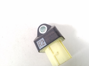 TOYOTA RAV 4 A5 (2019–2026) Airbagsensor 8983152130 - 3