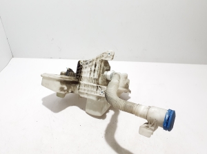 Skoda Kodiaq (2017–2026) Front washer fluid reservoir 5NA955449 - 3