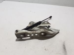 Skoda Kodiaq (2017–2026) Hood hinge 565823301 - 2