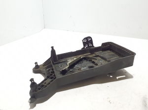 Skoda Kodiaq (2017–2026) Batteriehalter 5QF915331 - 2