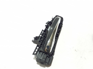 Mercedes Benz GLE-Class 167 (2019–2026) Front door external opening handle and its details - 4