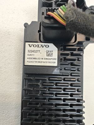 VOLVO V90 (2016–2026) Esikaamera 32243277 - 3
