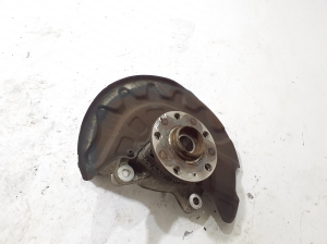 Front wheel hub - 5Q0407253B