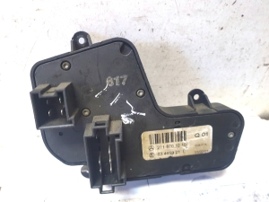Mercedes Benz E-Class W211 (2002–2009) Front seat adjustment switch (on seat) A2118701010 - 3