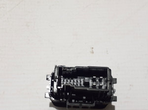 Mercedes Benz GLE-Class 167 (2019–2026) USB-pesa A1678203403 - 4