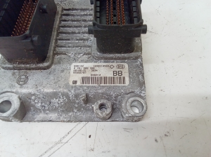 Opel Astra H (2004–2010) Motora vadības bloks 0261208396 - 2