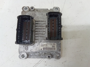 Opel Astra H (2004–2010) Motora vadības bloks 0261208396 - 3