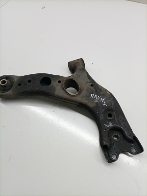 TOYOTA RAV 4 A4 (2012–2018) Eesmine õõtshoob 4806942060 - 2
