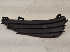 Opel Astra H (2004–2010) Priekšējā bampera apakšējā reste 13110334 - 5