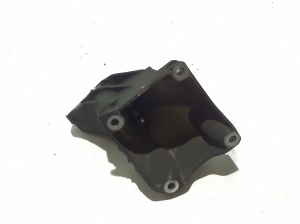 Mercedes Benz GLE-Class 167 (2019–2026) Engine bracket A2562230400 - 4