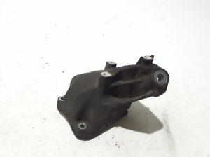 Mercedes Benz GLE-Class 167 (2019–2026) Engine bracket A2562230400 - 5