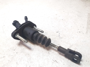 Opel Zafira B (2005–2014) Clutch master cylinder 90581565 - 2