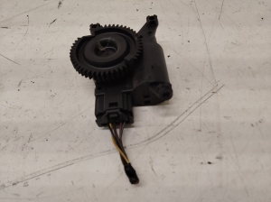 Opel Astra H (2004–2010) Salongi soojenduse klapi mootor 52406337R06 - 4