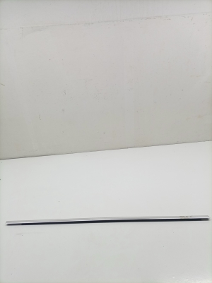 Front door outer window molding - 7N0837475D