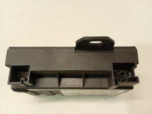 Mercedes Benz C-Class 204 (2007–2014) Fuel pump control module a2129003408 - 3