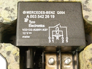 Mercedes Benz C-Class 204 (2007–2014) Relee a0035422619 - 2