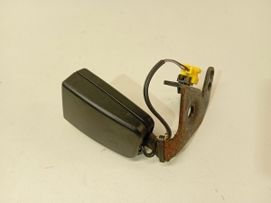 Mercedes Benz C-Class 204 (2007–2014) Tagaistme turvavöö lukk a2048602569 - 3